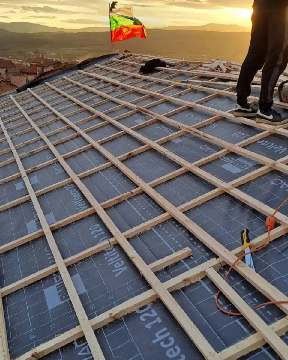 Покривна конструкция с хидроизолация — ПокривПро