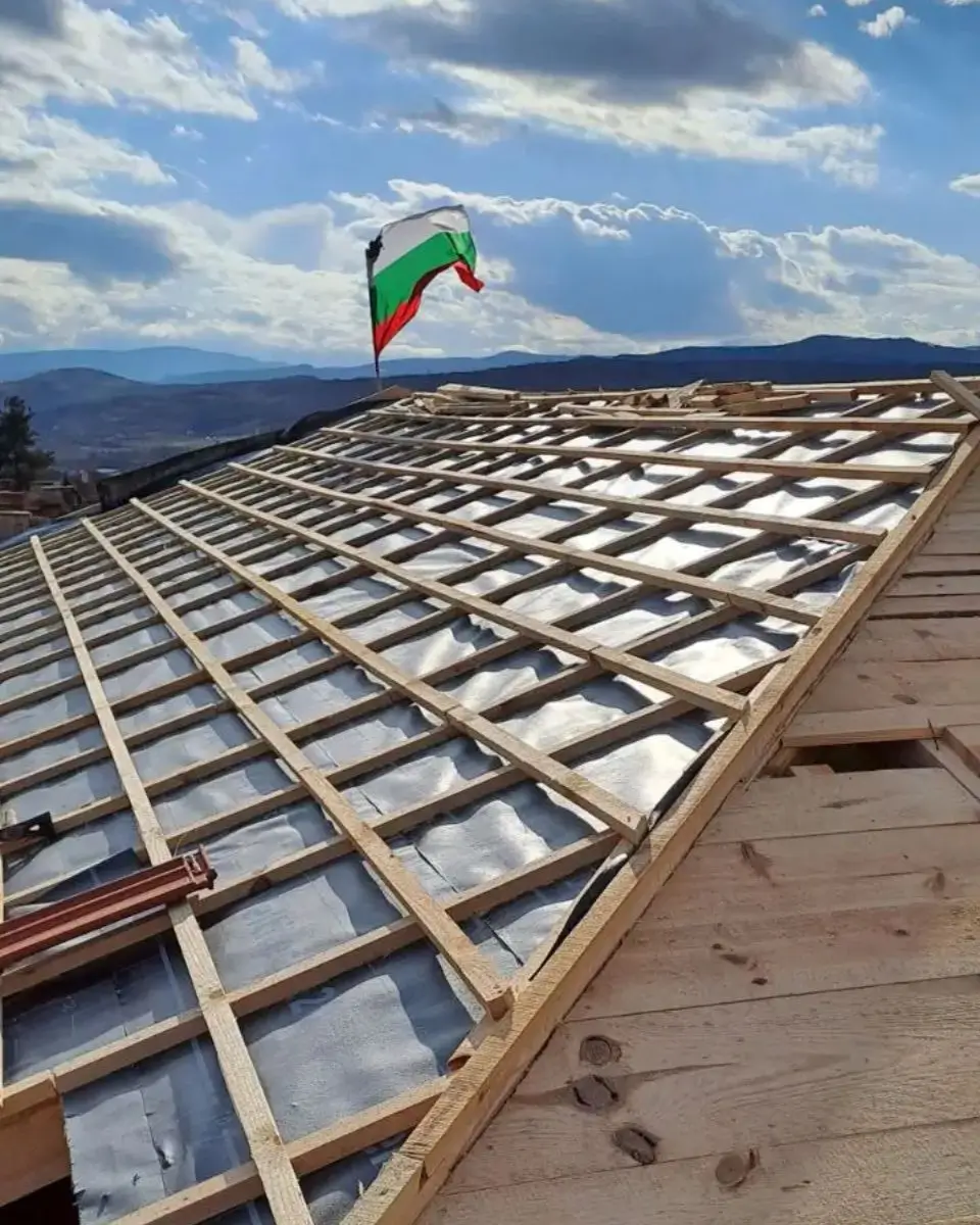 Покривна конструкция с хидроизолация — ПокривПро